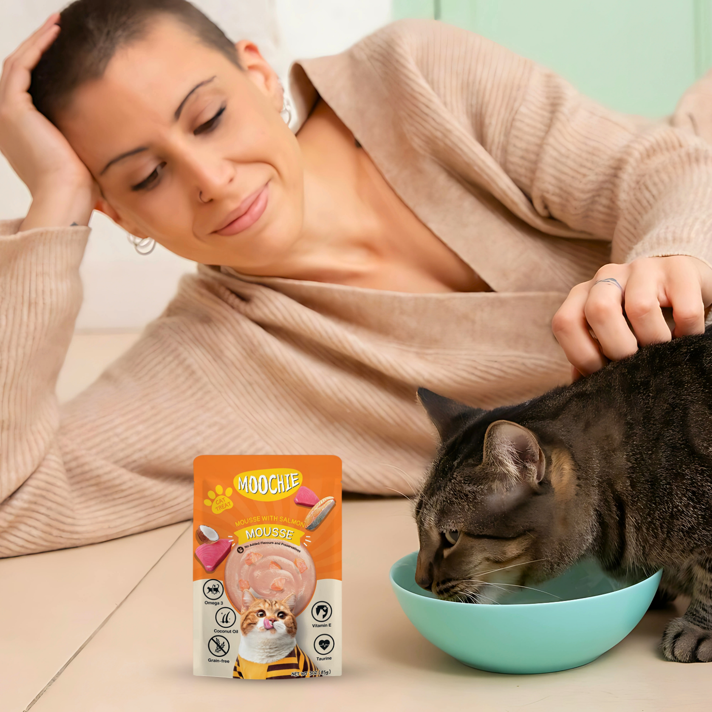 Moochie Wet Food Gravy for Cats - Mousse with Salmon (85g)