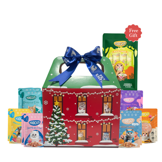 Pets Empire Moochie Christmas Hamper for Cats – 12 Premium Packs + 1 Variety Pouch FREE (13 Pouches)